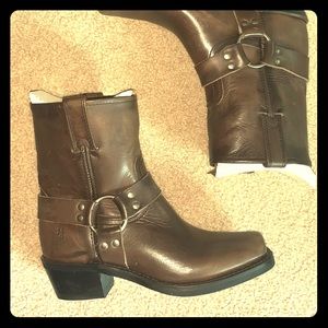 Frye Harness 8R boots